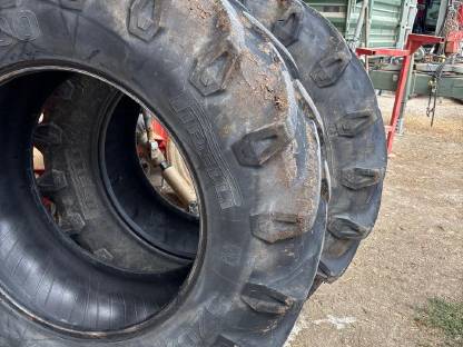Reifen 520 70 R34