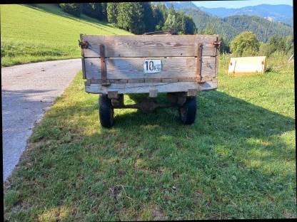 Bild 3:Anhänger für Traktor