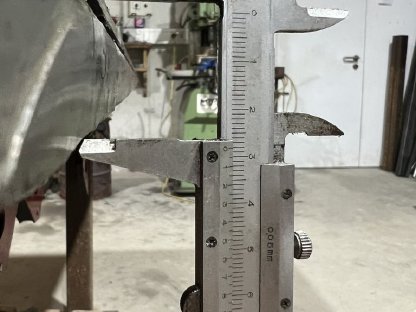 Bild 3:Schweißtisch massiv, kein Lochtisch, kein Siegmund