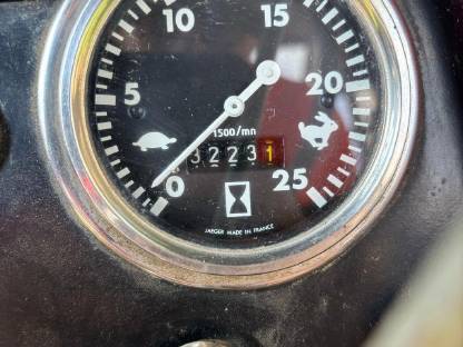 Bild 7:Traktor Massey Ferguson 565