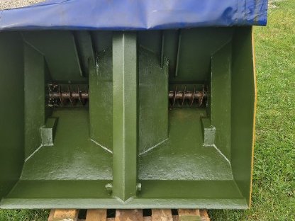 Bild 7:Springer Salzstreuer TSS 400 Unimog Schmidt Schneepflug John