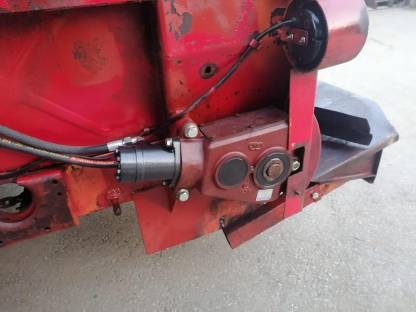 Bild 4:Kompost-Hühnermiststreuer RUR 5,5 t NL