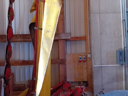 Bild 2:Pöttinger Mähwerk