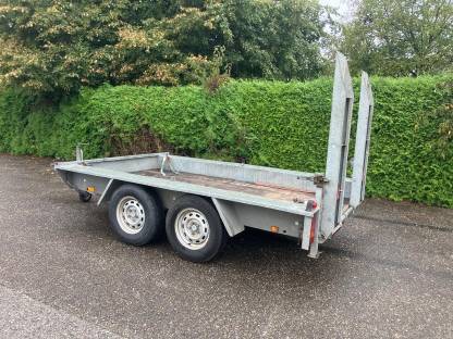 Bild 2:Baggeranhänger Anhänger