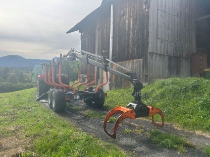 Bild 7:Forstanhänger BMF 12T2 mit 850HP