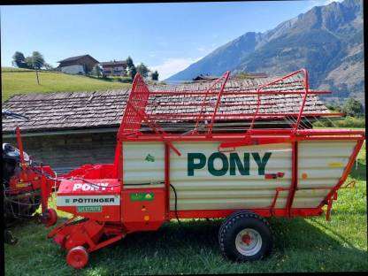Bild 2:Pöttinger Pony Ladewagen