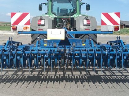 Bild 3:Köckerling Allrounder Leichtgrubber 500 cm