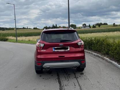 Bild 3:Ford Kuga Titanium TDCi 1,5 SUV/Geländewagen