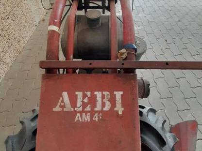 Bild 2:AEBI AM 41 mit Gabelschwadformer und MAG-Motor