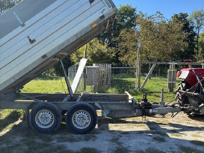 Bild 7:Pkw-Anhänger 3,5 t Dreiseitenkipper