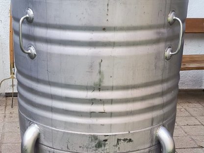 Bild 2:Edelstahltank 300l