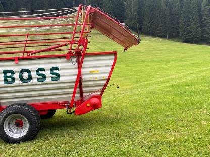 Bild 3:Pöttinger Boss 1 Tieflader