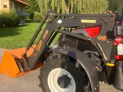 Bild 3:Frontlader Hauer Pom C70