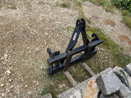 Bild 8:Verschieden Anbaugeräte