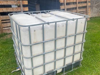 Bild 5:Wassertank Regentonne IBC Container