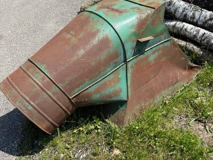 Bild 3:Verrohrung Heugebläse