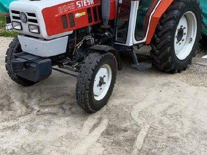 Bild 2:Steyr 8045, Bj. 1992