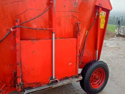 Futtermischwagen Triolit