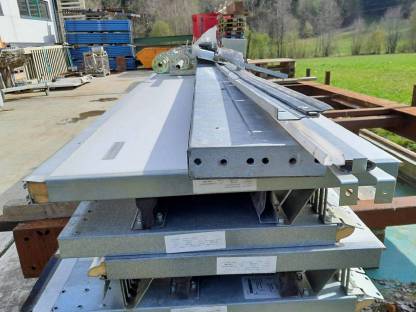 Bild 6:Sektionaltor Wartecker mit Berner Torantrieb