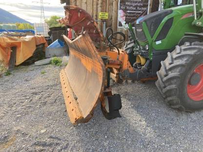 Bild 2:Kahlbacher DS 260 Schneepflug