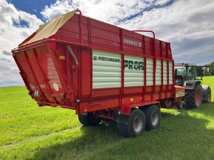 Bild 3:Ladewagen Pöttinger Siloprofi II 2 Formel S