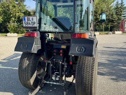 Bild 2:Iseki TG5390 Agrarfahrzeug