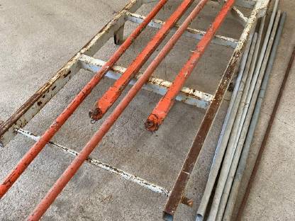 Bild 6:Frontladerverlängerung für Hauer