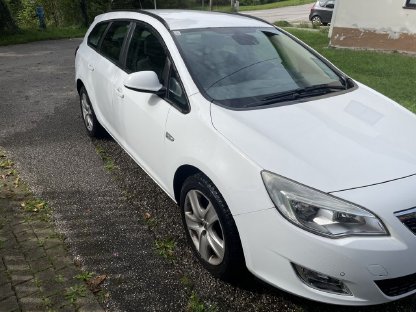 Bild 3:Opel Astra Sportstourer Kombi Diesel