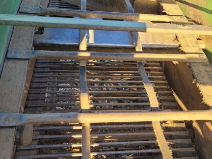 Bild 7:Wisent Kartoffelvollernter