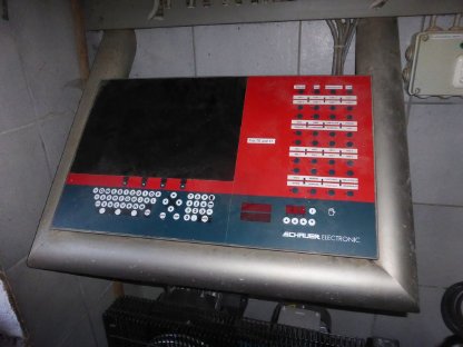 Bild 3:Schweinestall - Maststall, Lüftungen, Fütterung