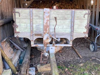 Bild 2:Holz-Anhänger