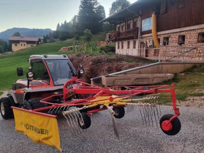 Bild 3:Pöttinger Frontschwader TOP 300 U