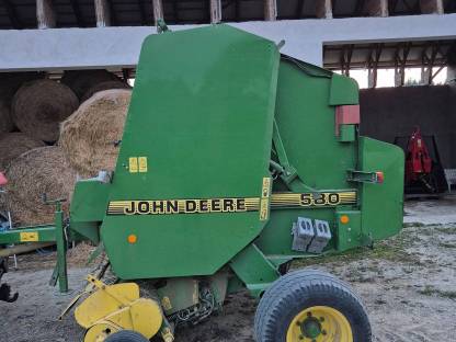 Bild 4:John Deere 580 Rundballenpresse