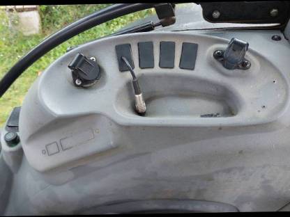 Bild 9:McCormick C 100 Max Traktor Frontlader Allrad