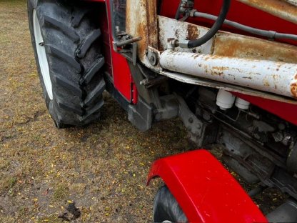 Bild 9:Steyr Frontlader mit Konsole, Schaufel und Gabel