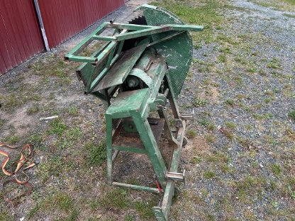 Bild 9:Kreissäge mit Zapfwellenantrieb