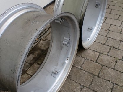 Bild 2:Traktorfelgen