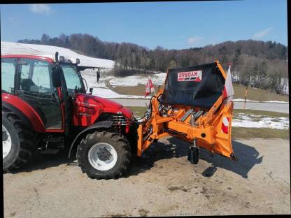 Bild 8:Hydrac U-280 Schneepflug