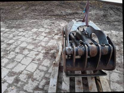 Bild 2:Cranab Holzgreifer