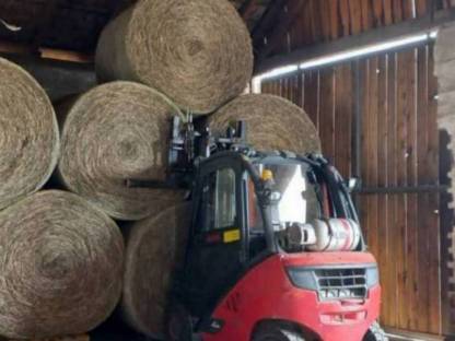 Bild 2:Pferdeheu, NÖ, PLZ 2054