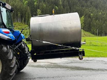 Bild 2:Milchtank