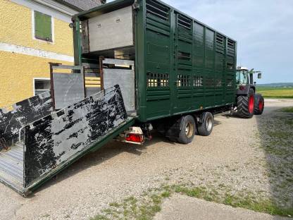 Bild 7:Viehanhänger für Traktor oder LKW