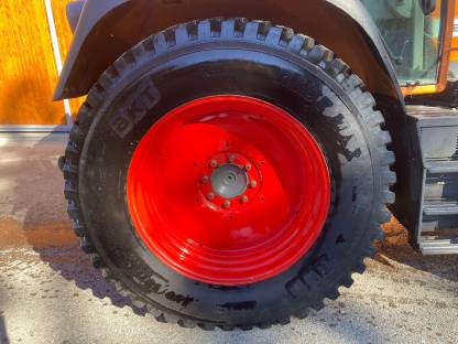 Bild 3:Kommunalreifen Kompletträder Fendt Straßenreifen