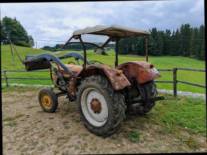 Bild 4:Steyr 288 mit Frontlader