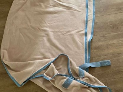 Bild 2:Super praktische Abschwitzdecken für Pferde