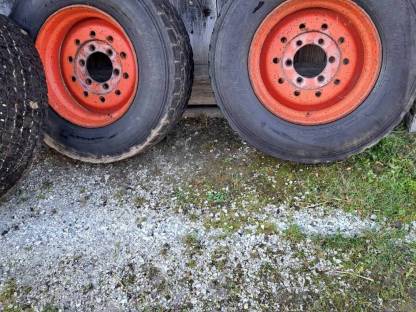 Bild 2:Kipperreifen mit 6-Lochfelge