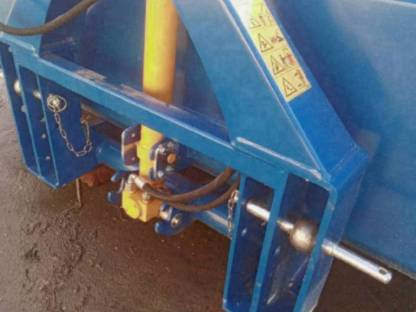 Bild 3:Göweil Kippschaufel 2 m GHU 10