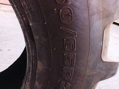 Bild 2:Firestone 650/85R38