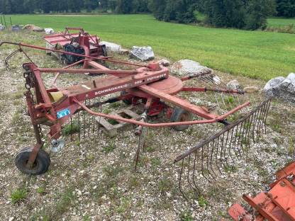 Bild 4:Verschieden Anbaugeräte