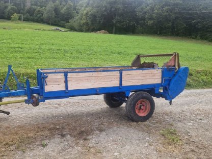 Bild 4:Mengele Miststreuer